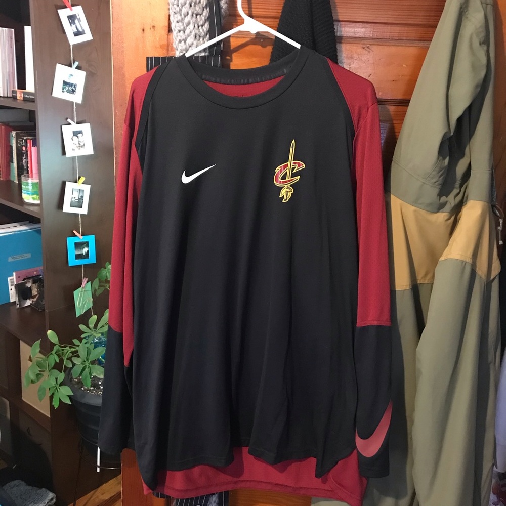 Nike Cleveland Cav’s warmup top